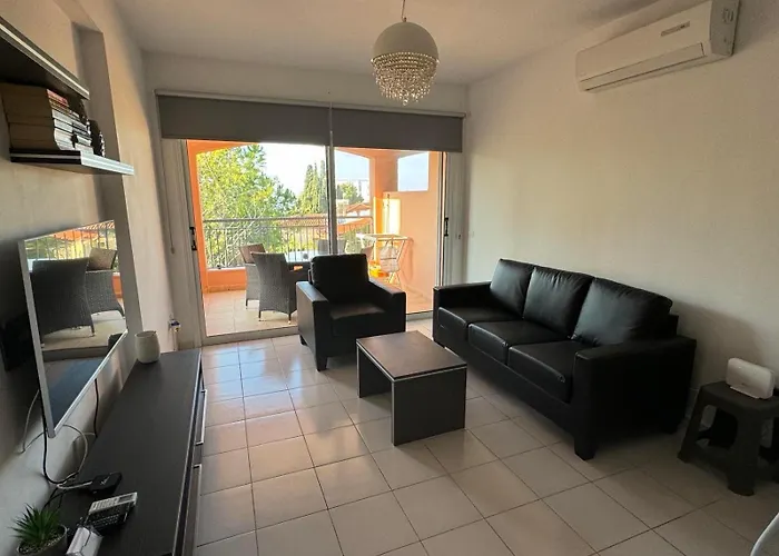 Limnaria Gardens K203 In Paphos